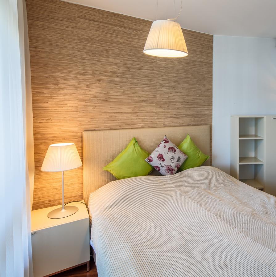 City Center Park View Studio With Sauna And Balcony Apartamento Helsínquia Exterior foto